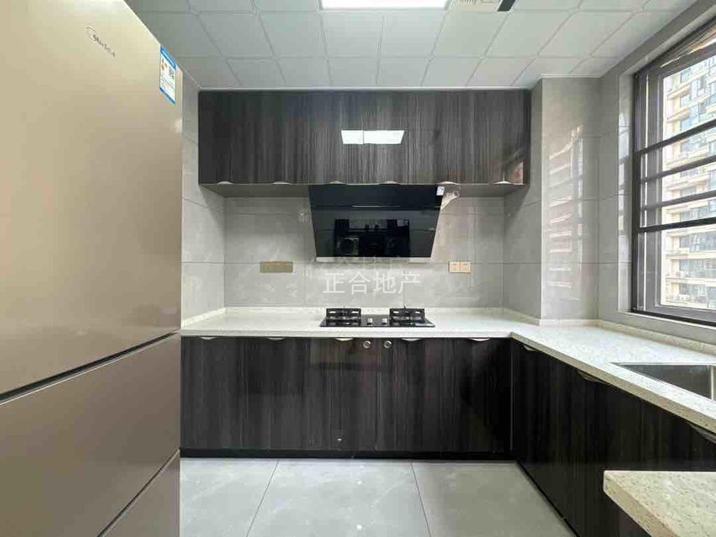 阳台上目送吖上，学，15年教！育！无！忧！！