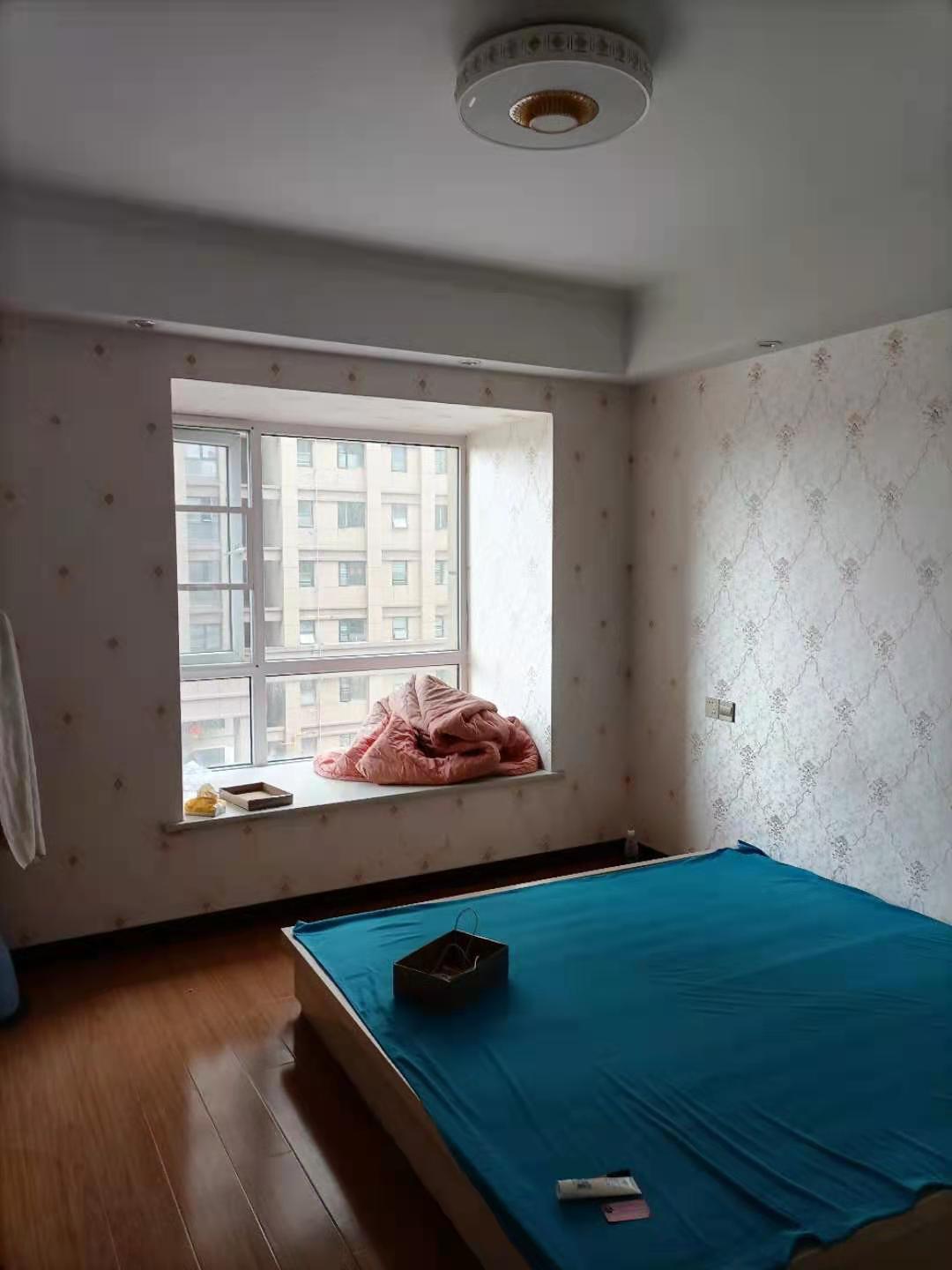 元泰未来城，精装修一天未住，本来是给儿子装婚房的，在武汉买了