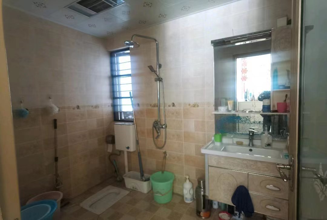 御台公馆.精装三房两卫.南北透通.看房方便