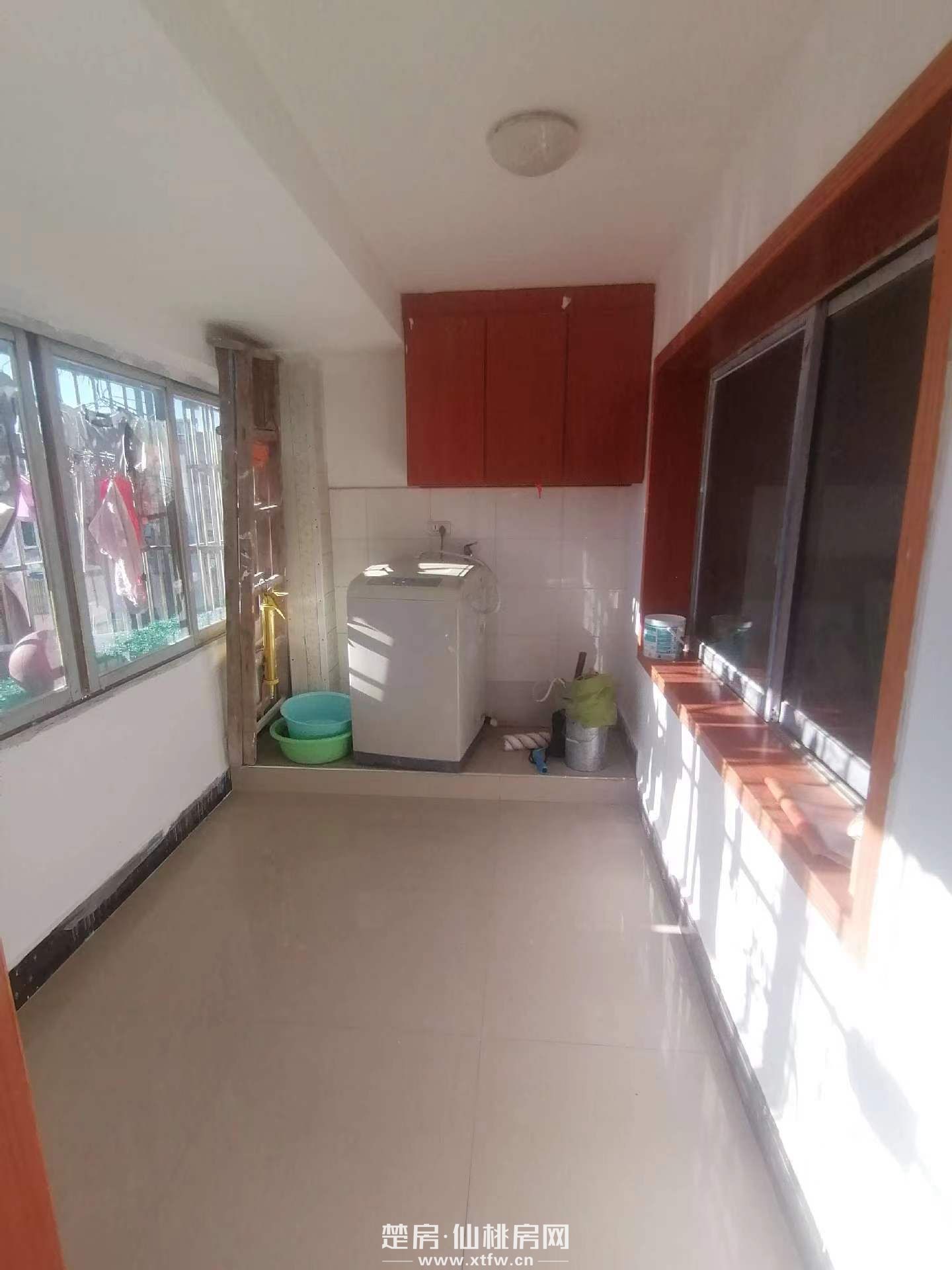 宽敞明亮的好房子，楼龄只有10多年，你值得拥有