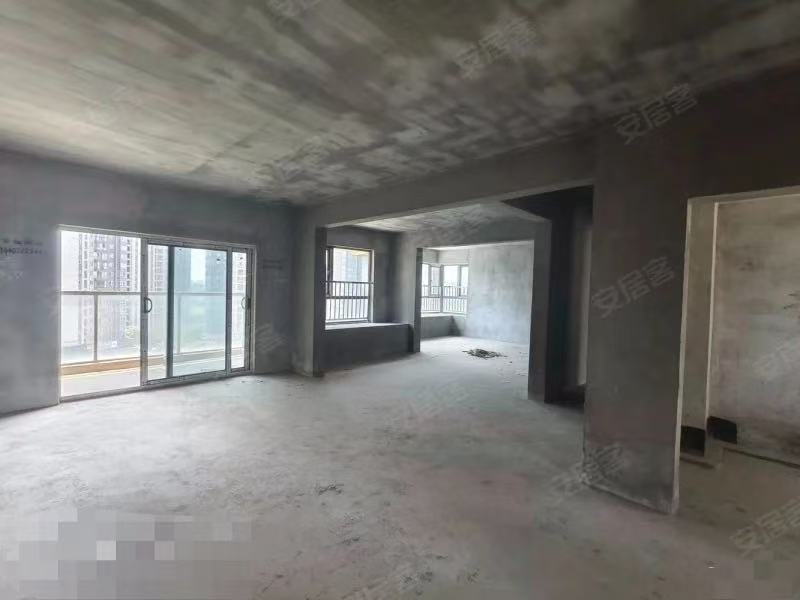 城东，世纪阳光城，单价2字头，电梯8楼，有证，​南北双阳台三房两卫