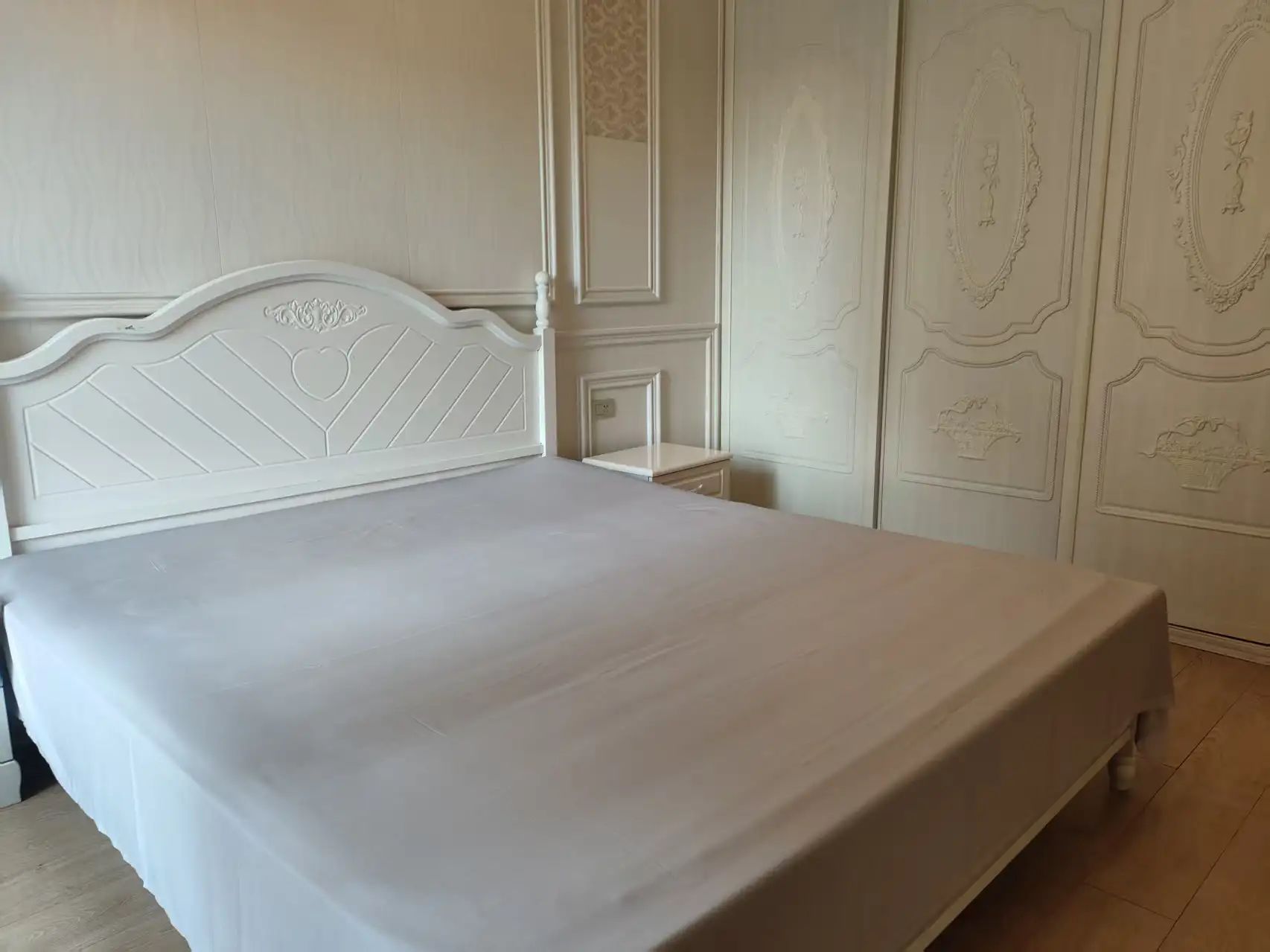 捡漏，城南，新城壹号，精装三房，欧式简约风，单价五千，拎包即住，证满二