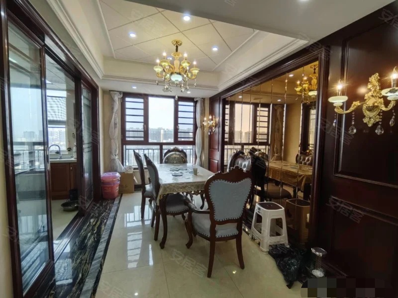 ？城南，元泰未来城A区，豪装三房，单嫁5子头，电梯好楼层，9成新，南北通透，证满二