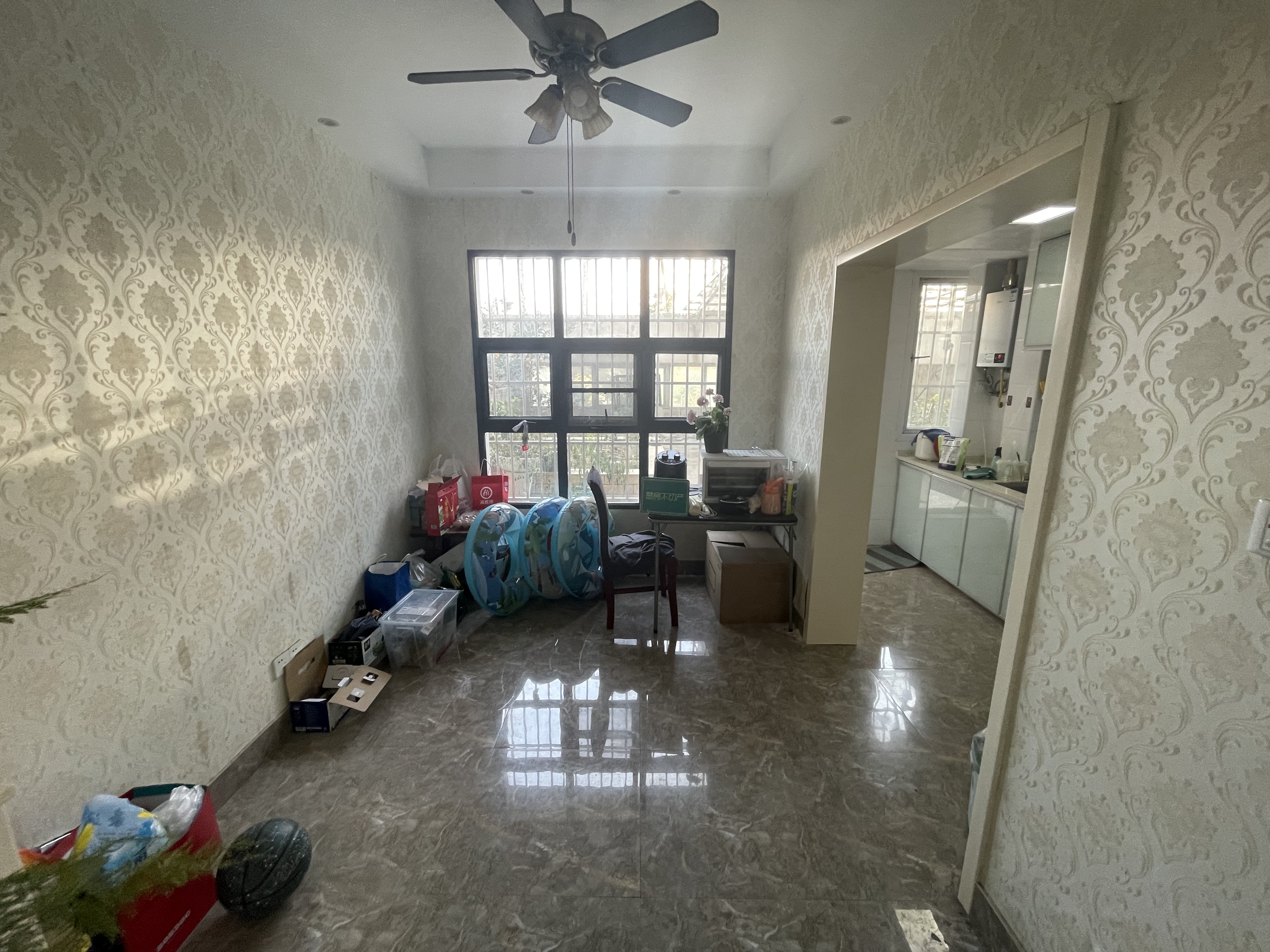 鸿昇现代城三房带大露台私人露台带装修妇幼对门