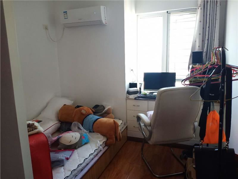 房东急售福星城精装大3房2卫好楼层证件在手满两年可按揭！