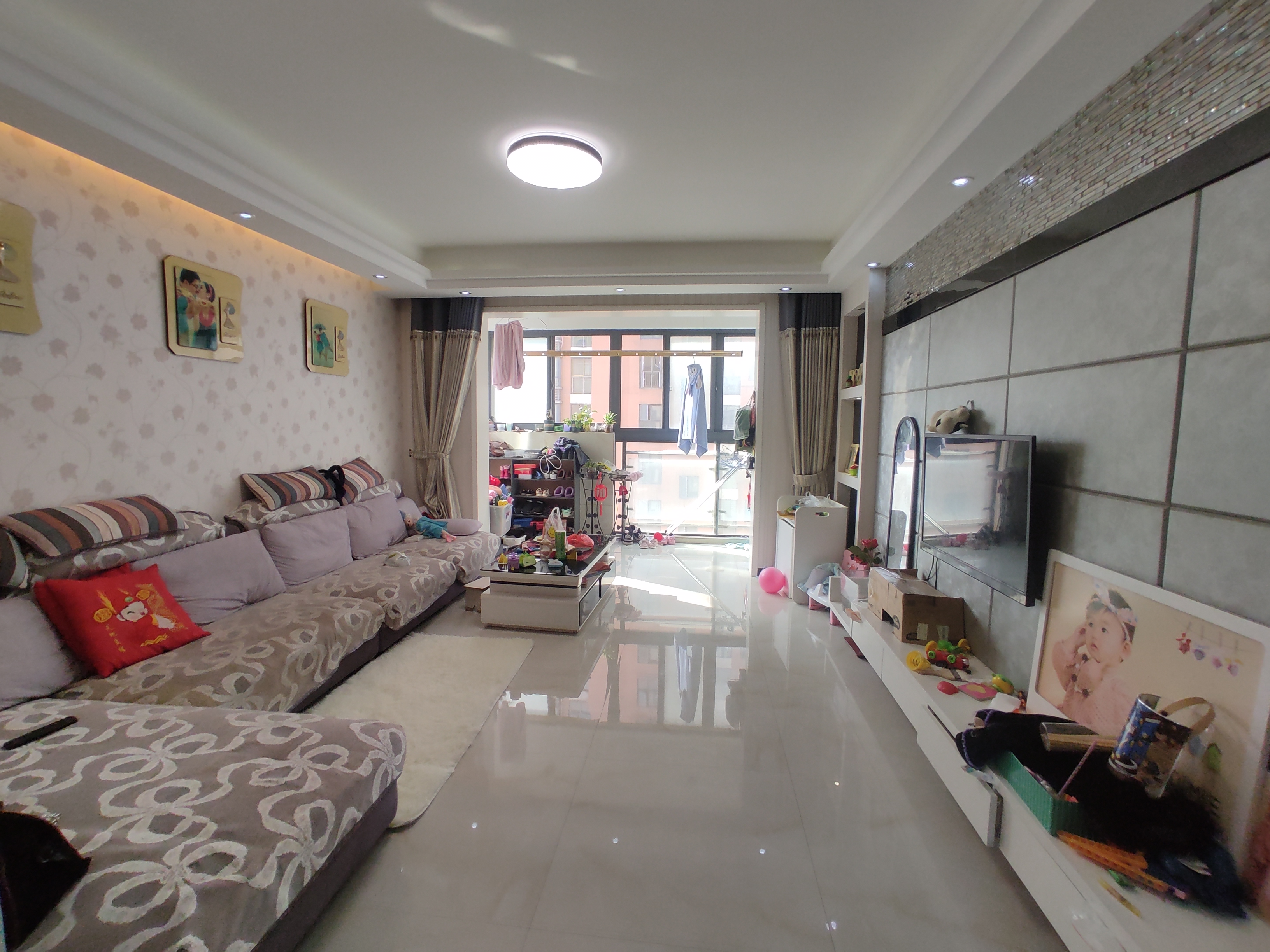 紫金城精装大两房.出行方便.证件满二.看房约