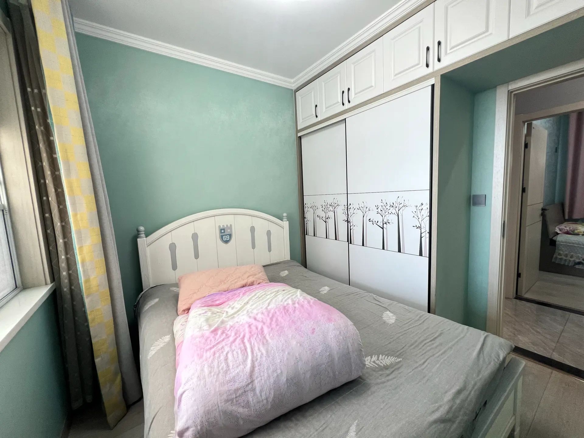 捡漏，锦绣江山三期，精装三房两卫单价4150。诚心出售