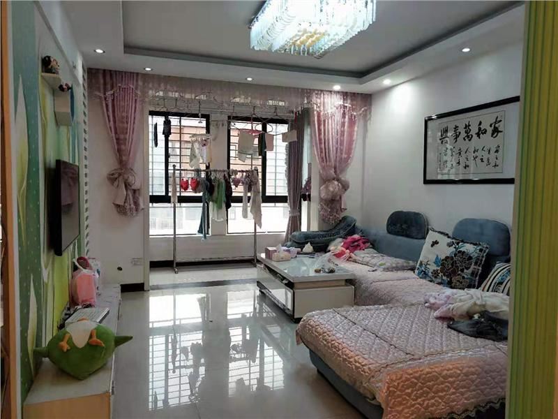 沔中对面红树湾 满二精装电梯房 过户方便 中间楼层 看房方便