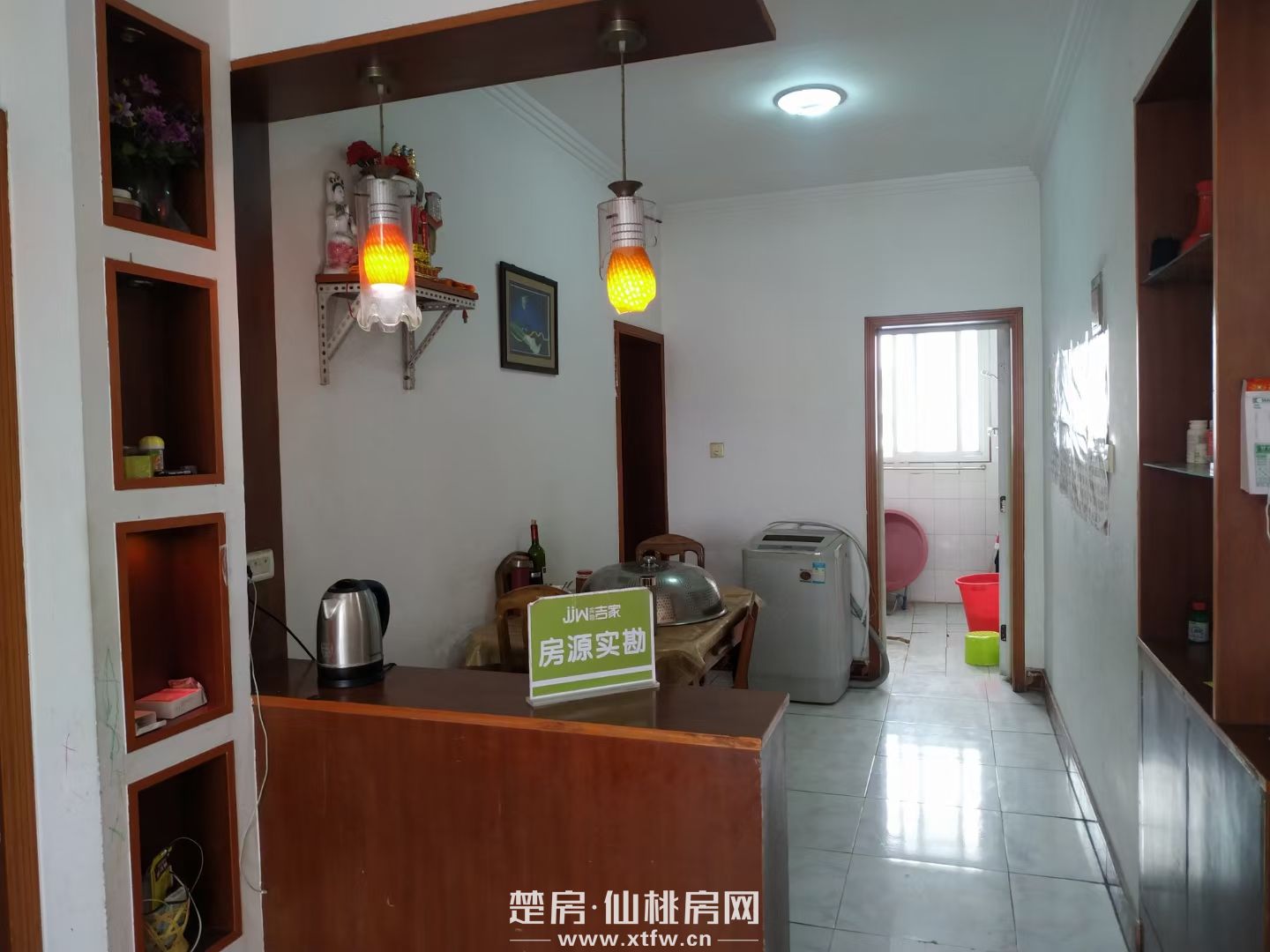 商城好邻居附近、市委招待所、大新路商圈地段、月亮湾酒店右边、138平米房加送138平超大阁楼储藏室