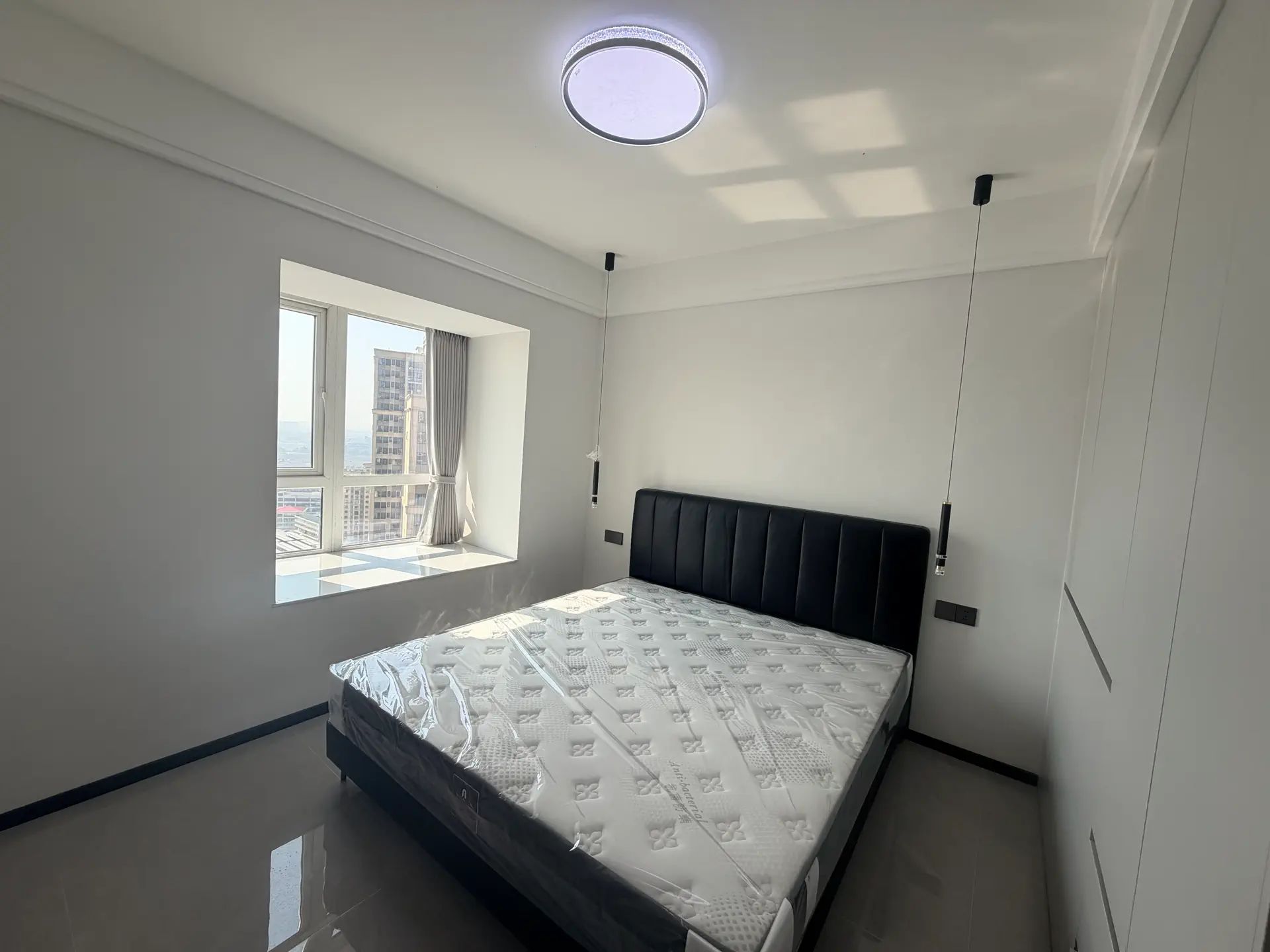 森林国际城4房2厅2卫全新精装修拎包即住！居家理想选择！