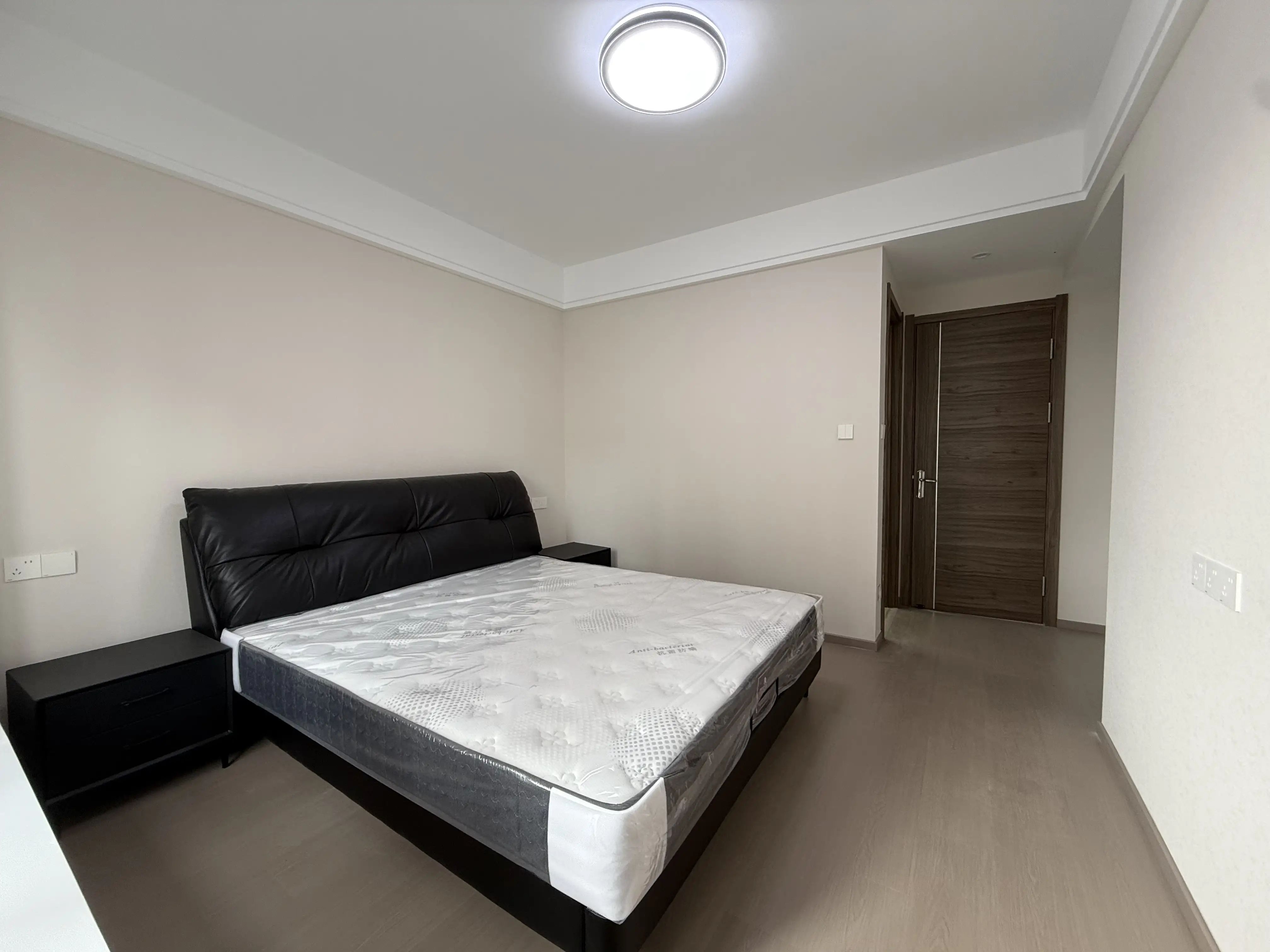 城南，仙桃碧桂园，精装4房2卫，单价5750业主自装，新装修，证满二