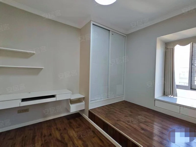 城南，森林国际城，精装大两房，单价不到5300，证满二，电梯好楼层