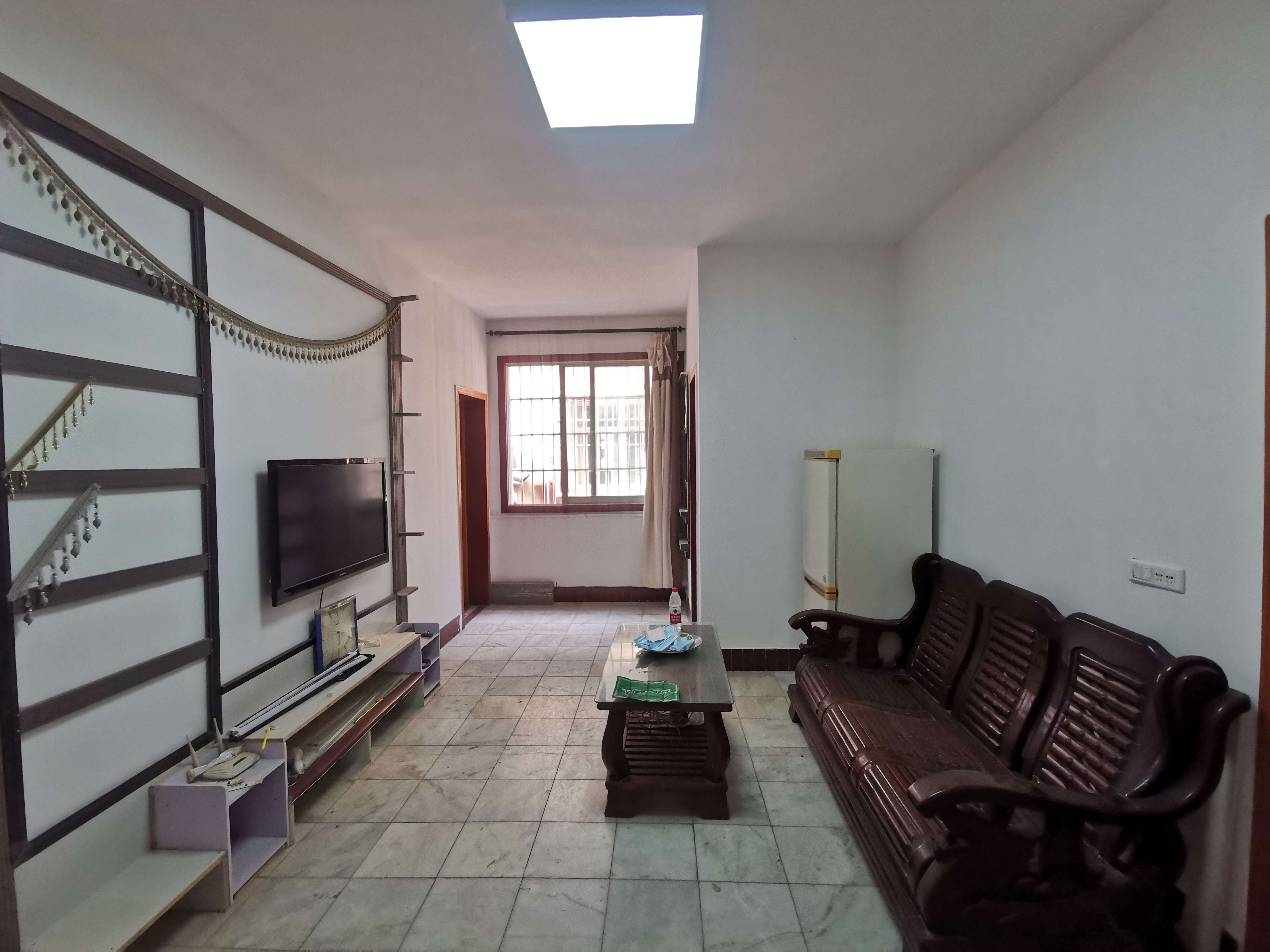 老城区油炸湾菜场旁红星里机械厂宿舍 三房四楼诚心出售 看房有钥匙