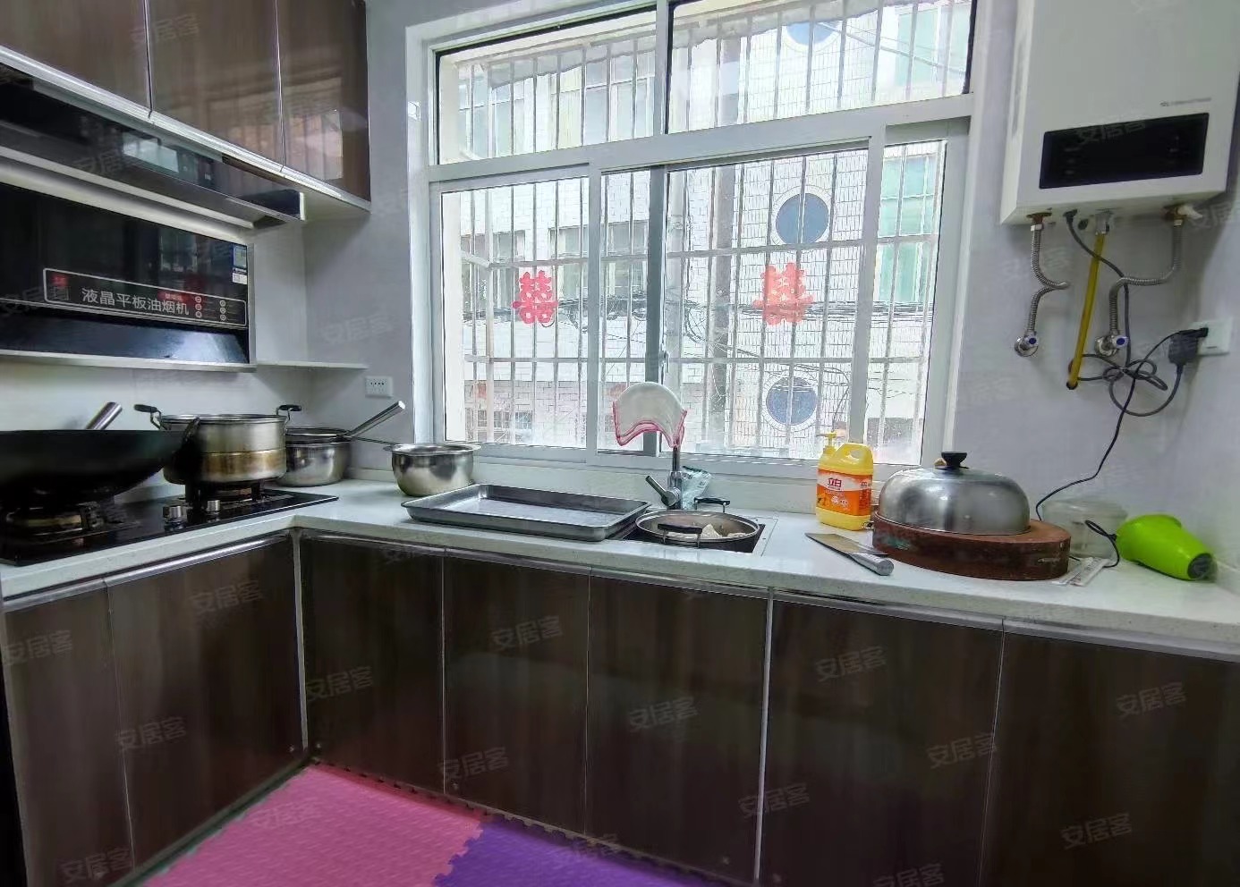 53，急售，一中对面，步梯二楼，有证，可谈