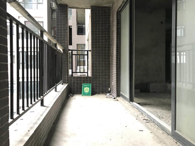 和合国际一期毛坯大三房小区人车分流环境好看房方便过户费低