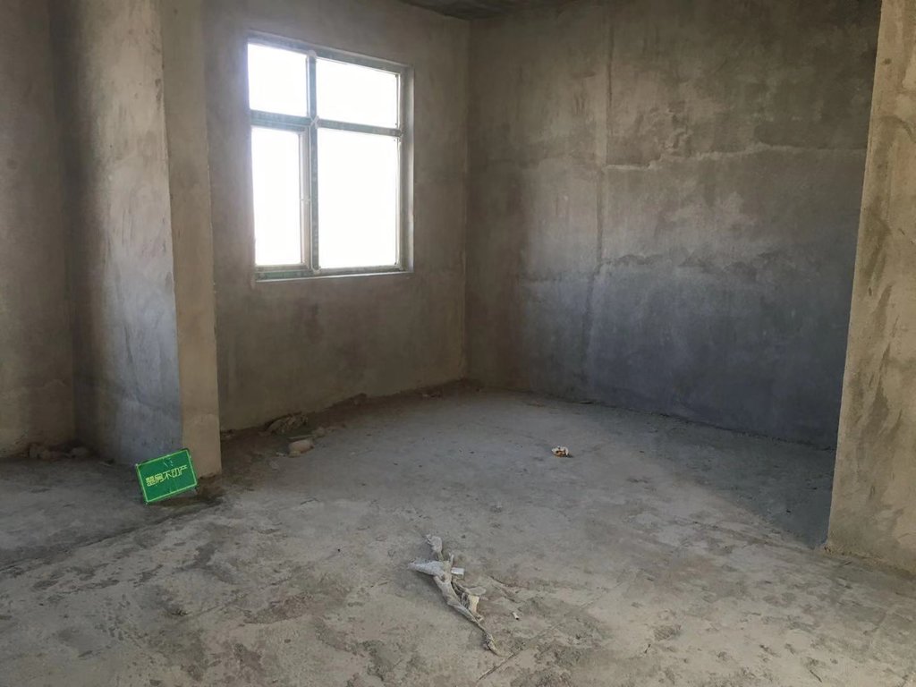 元泰未来城.毛坯边户三房.南北通透.看房方便