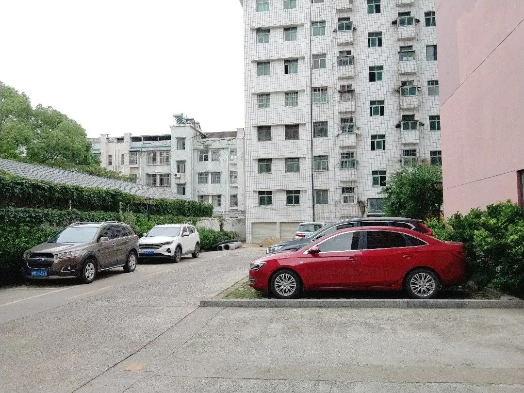 捡漏，武商附近，精装三房两卫，单价4千，电梯好楼层，证满二