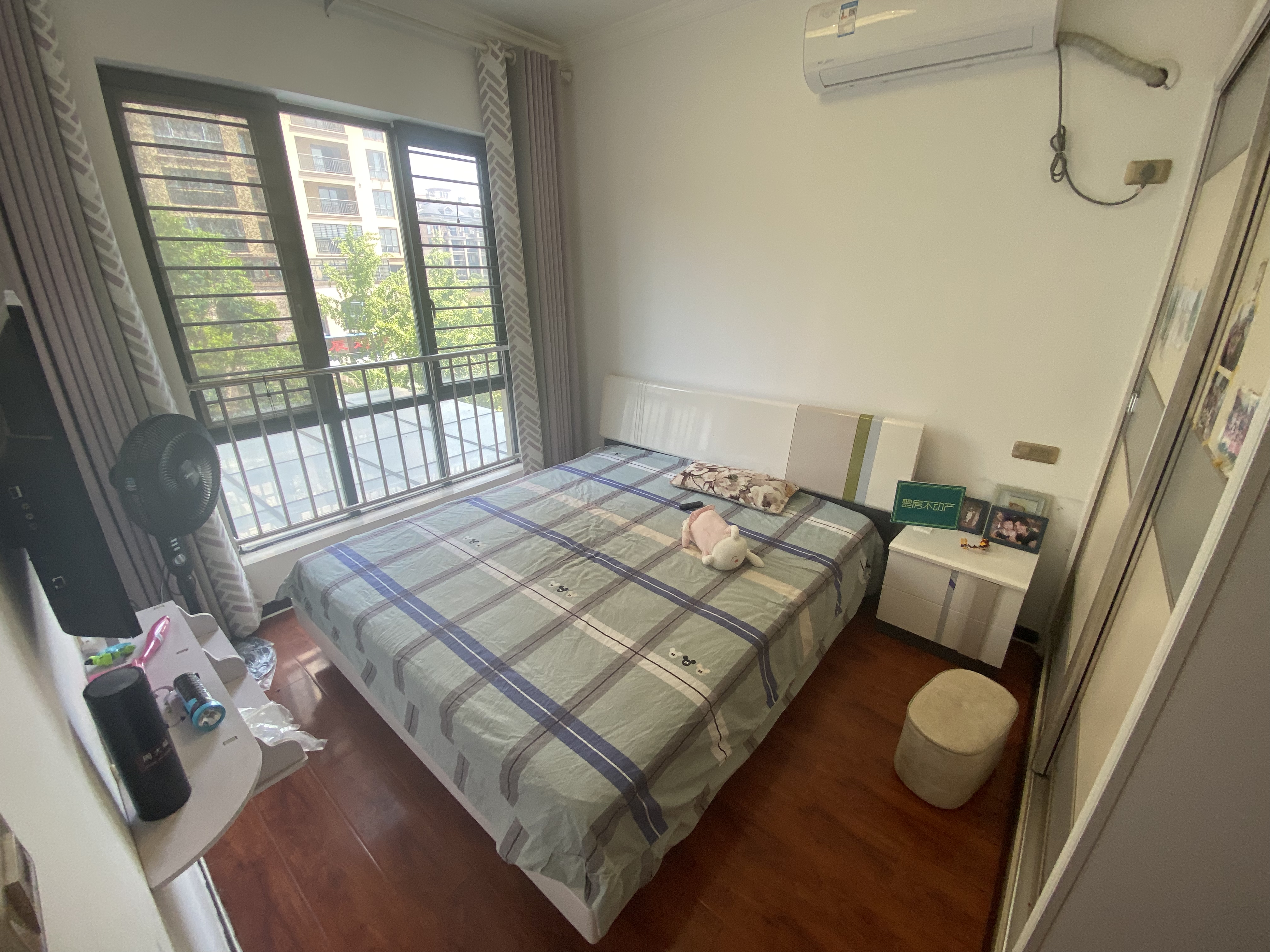 香格里拉精装三房带大露台可改阳光房证满二