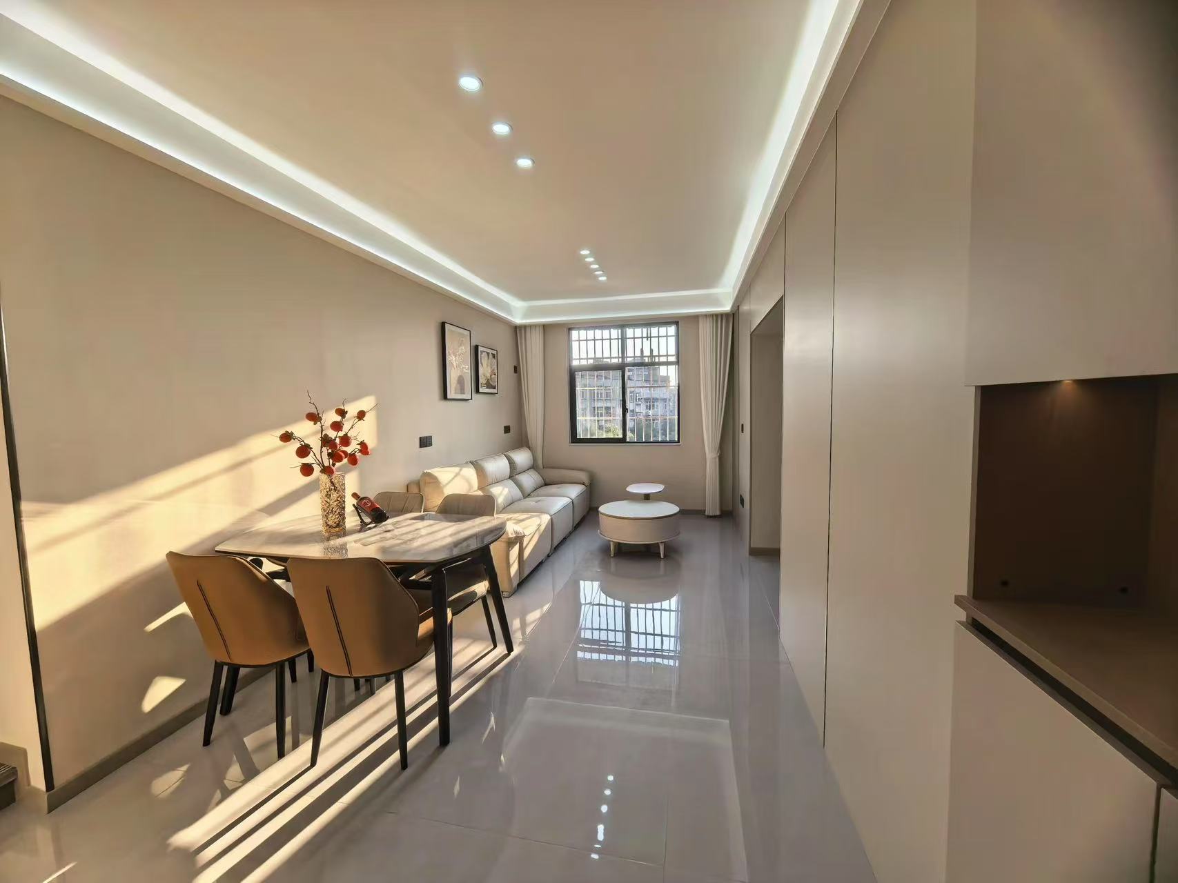 大洪小区 ，复式楼，步梯好楼层， 精装三房，36.8万，证满二