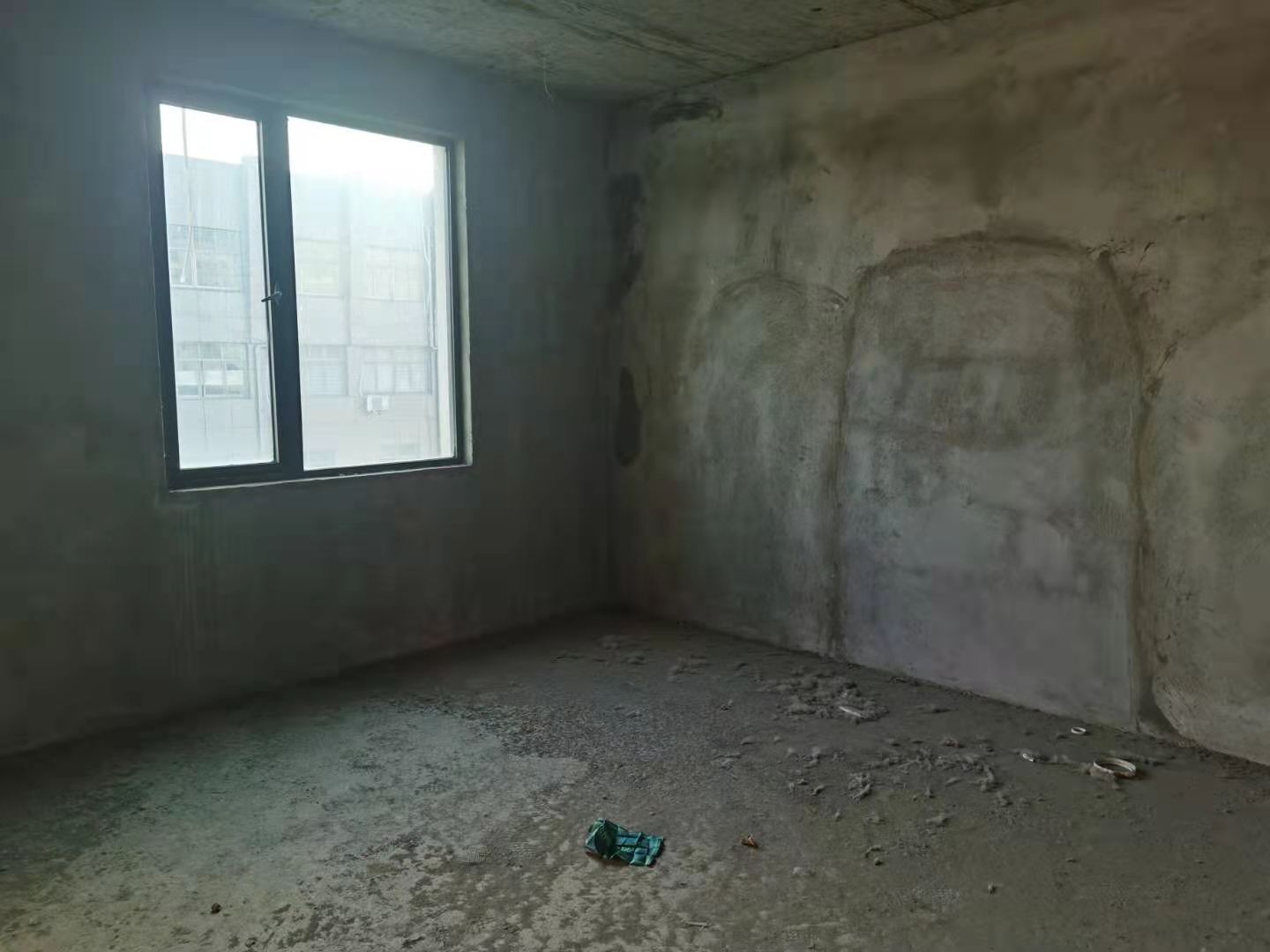 锦绣龙城毛坯三房楼层好采光好看房方便