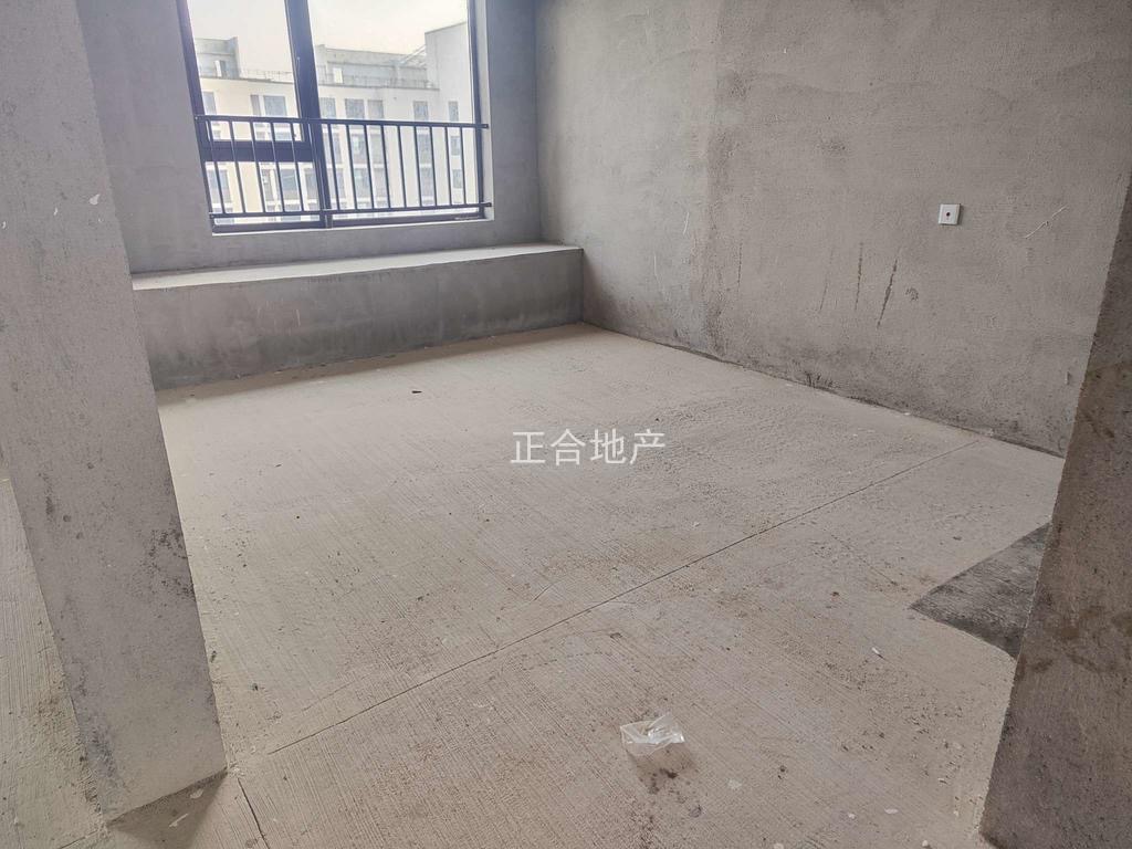 城南，吾悦华府，现房，电梯好楼层，送车位，速度来，诚心出售