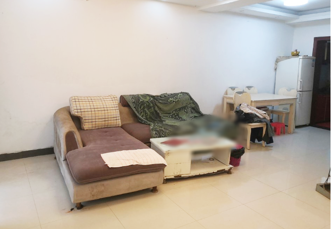 仙桃四中旁边上学方便小区出场大流潭公园边