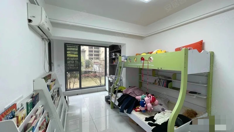 捡漏，沔阳清华园1楼，带架空，赠送130平，适合搞托管楼下就是城南新二中二小，证满二