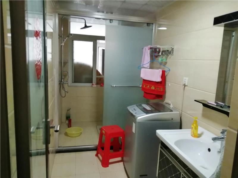 德政园对面宏大小区精装大三房家电家具齐全急租 看房