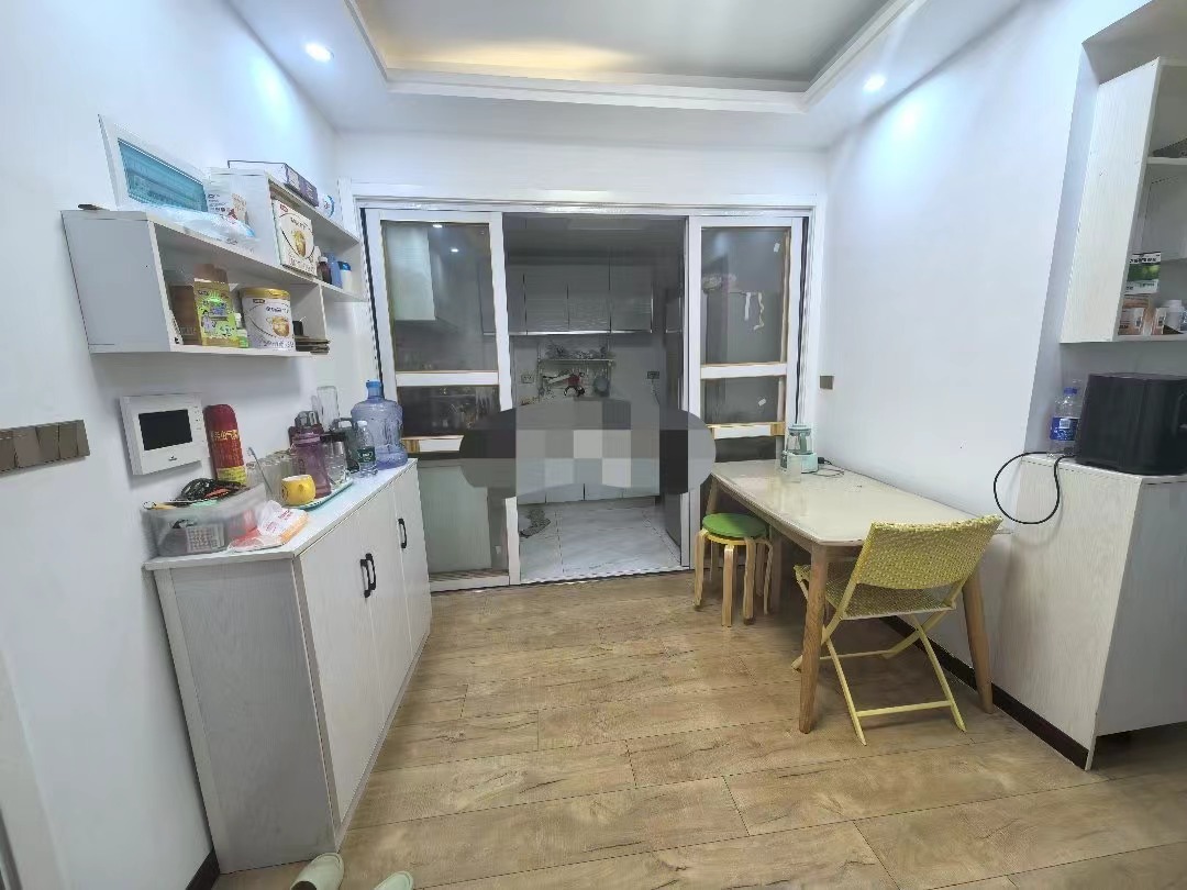 230，降价了，诚心出售，捡漏，新城一号，精装3房、中层好楼层，证满二，采光好