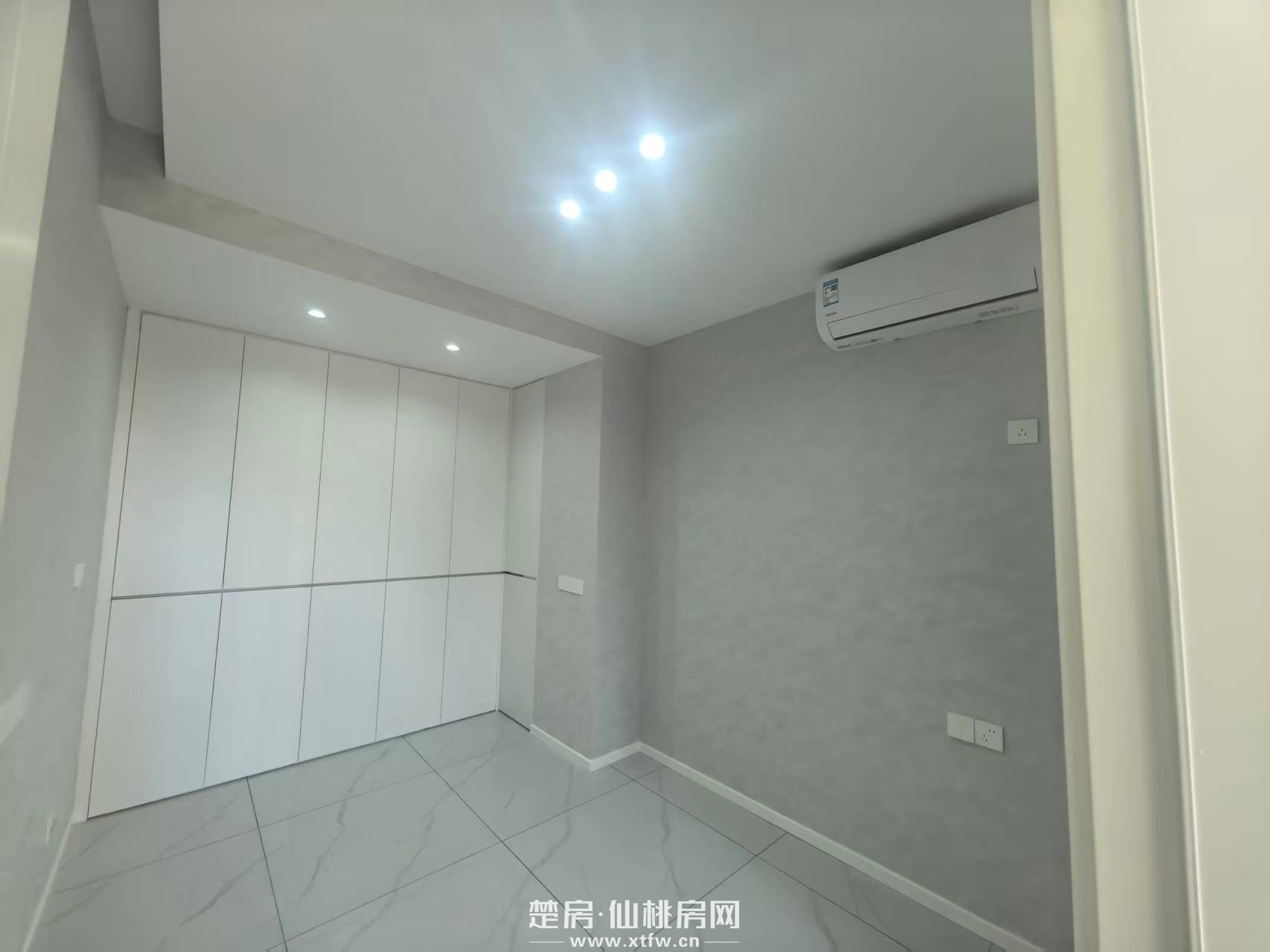 电梯80平全新精装24.8万