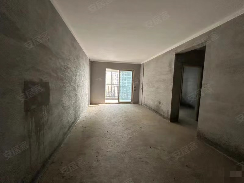 诚心出售，森林国际北苑，单价5700， 电梯12楼，毛坯大三房，