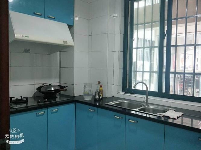 城市星座实验二小旁，户型好证满2精装房单价便宜看房方便