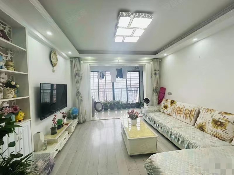 降价了，城南好地段，天诚缘，精装三房，电梯好楼层21楼，成色新，证满五