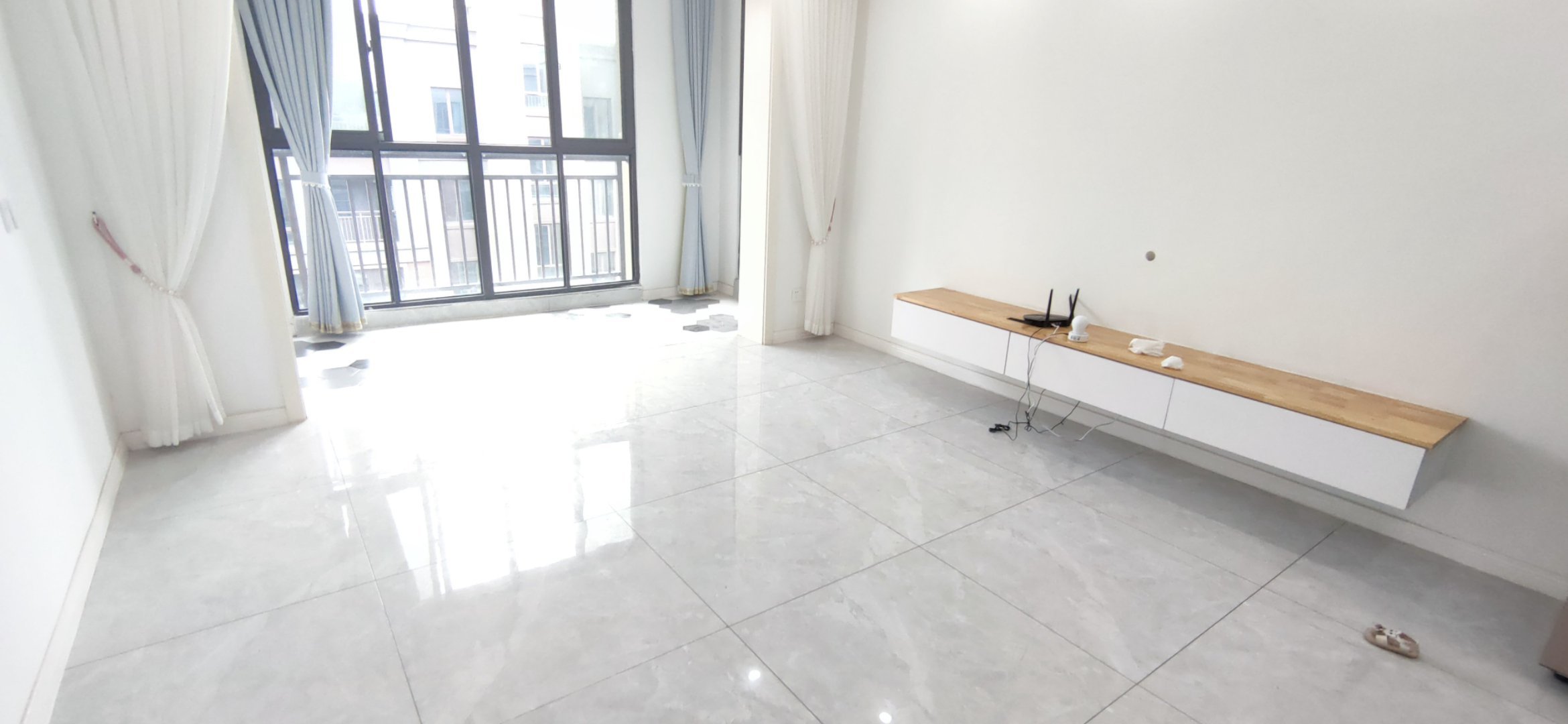 绿地香格里拉新装修三房，一天未住