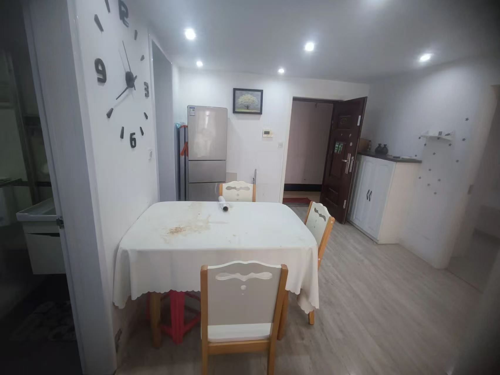 城西，满庭春，精装大两房，电梯好楼层，证满二，诚心出售