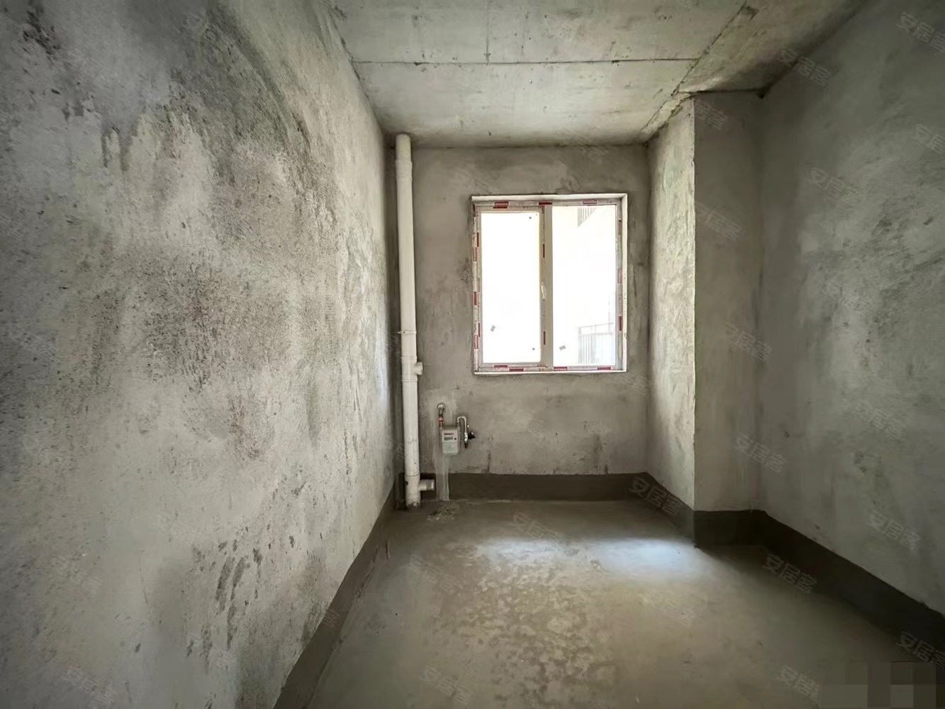 降价了，房东亏本出，新城名都，毛坯大三房，三开间朝南，单价5800，捡漏