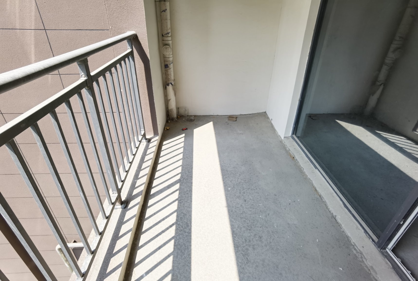 蓝天新城南北双阳台毛坯大三房视野采光 