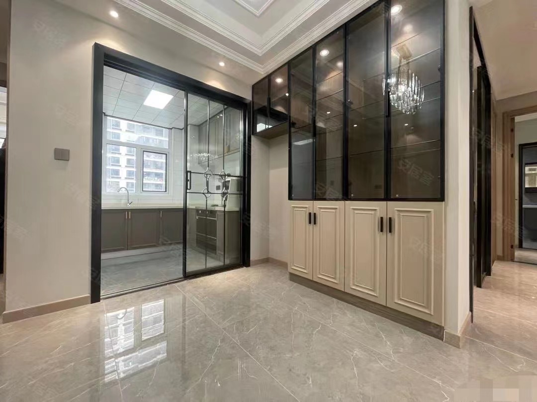 88，捡漏速度，风和日丽，一天未住，精装4房，单价只要5300，全屋中央空调，证满二，