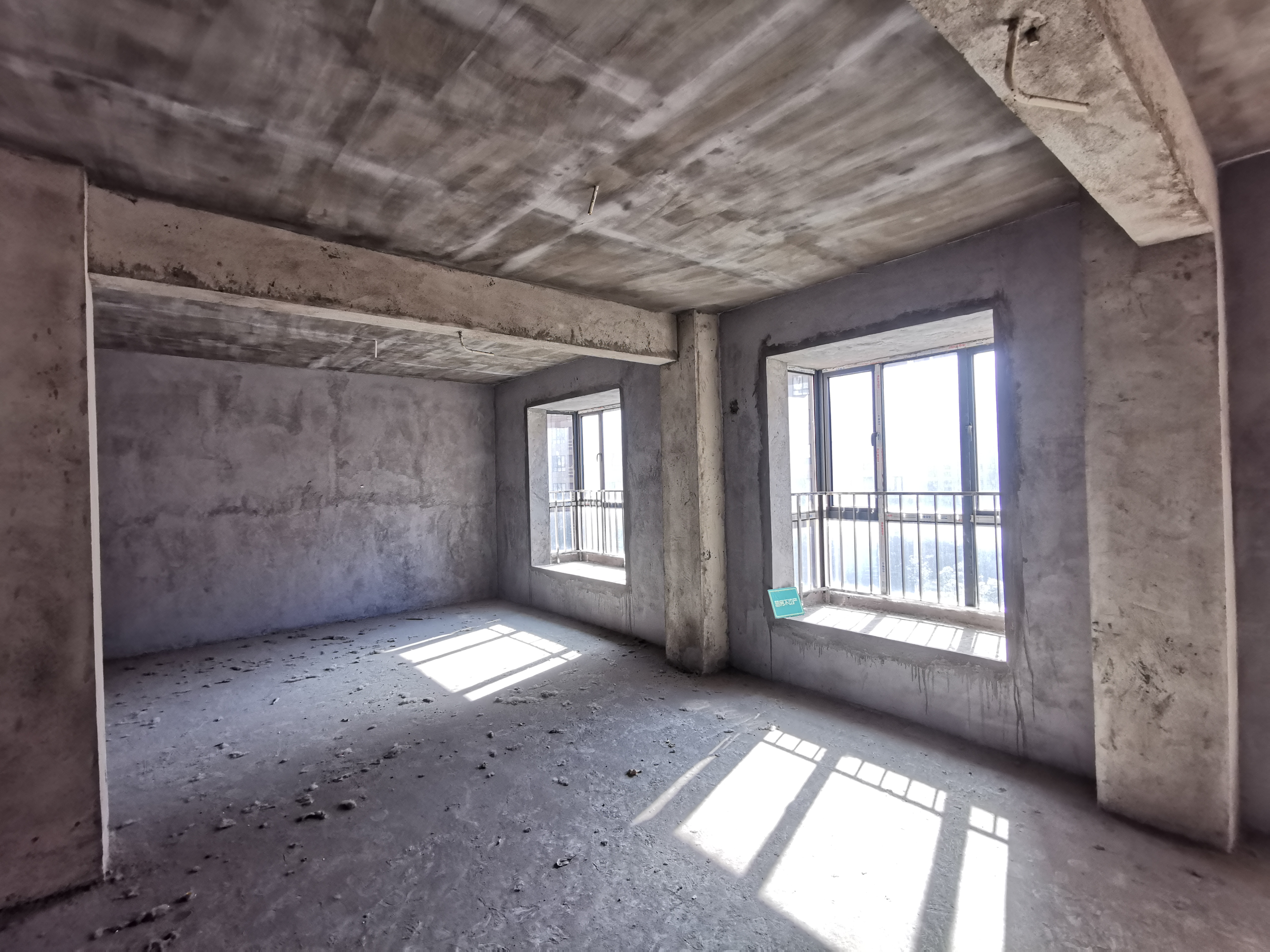 城南中芯紫金城大三房双阳台证满二楼层采光超好学笑都很近诚心出售看房方便