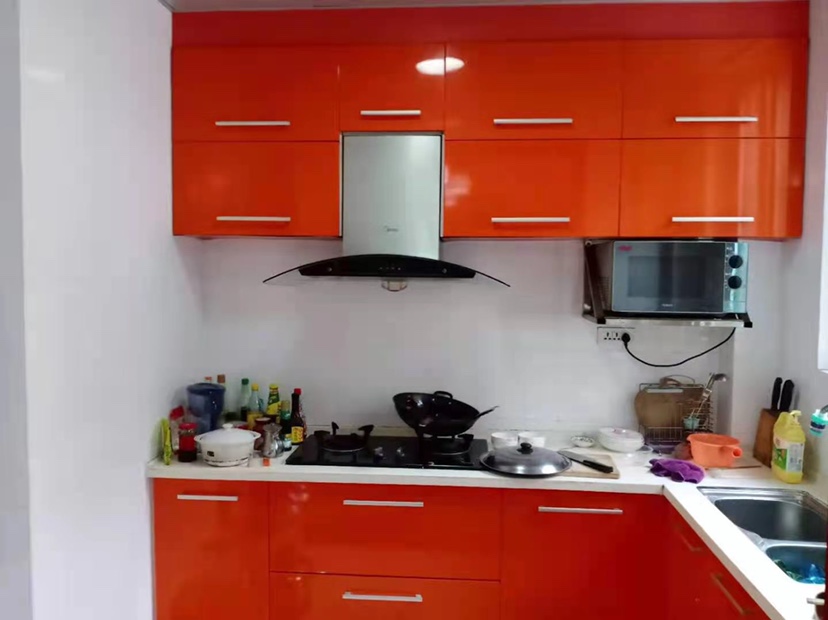 香岸华府1楼，适合养老，门口