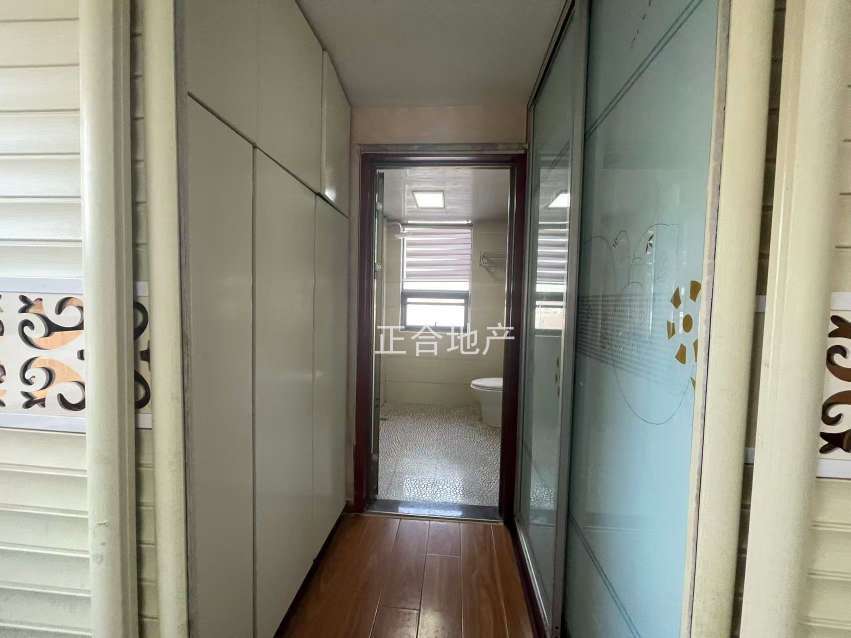 急售，降价了，城西，单价3984，精装三房电梯房，小高层，楼层好。证满二