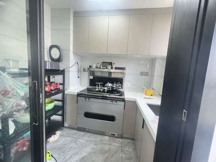 捡漏，满庭春6期，精装三房，单价4700，包满二。电梯好楼层