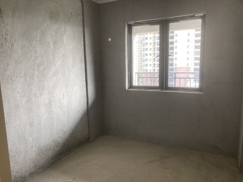 房东急卖，捡漏，森林国际北苑，全天采光，好楼层，诚心出售