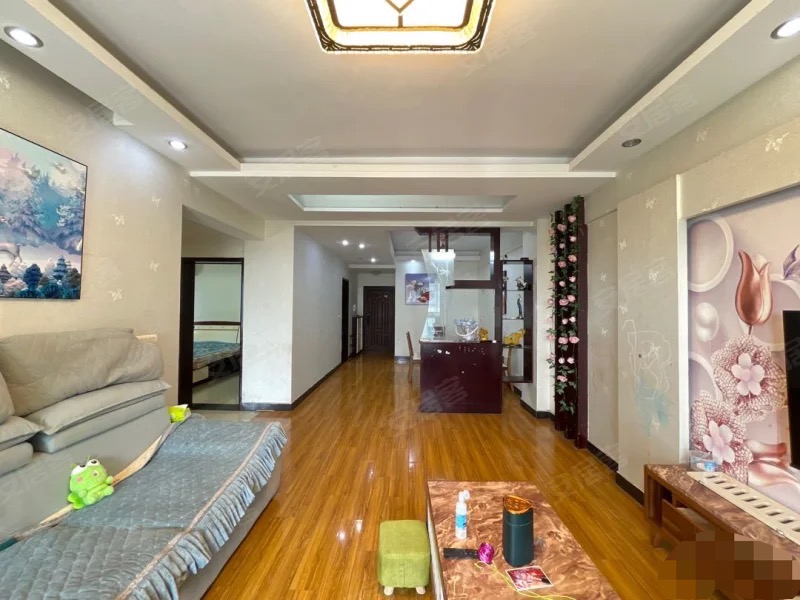 纽芬兰旁边，天下城市星座，小高层，精装大两房，单价3667，总价40w不到，电梯好楼层.