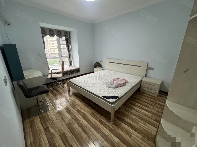 160，城南，新二中，森林国际城，湖景房，精装三房，拎包住