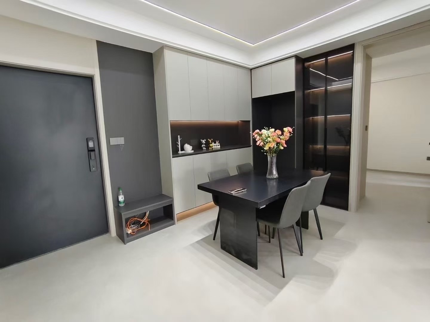 城南，南国明珠，精装3房2卫，电梯8楼全新装修拎包入住，满2过户费低