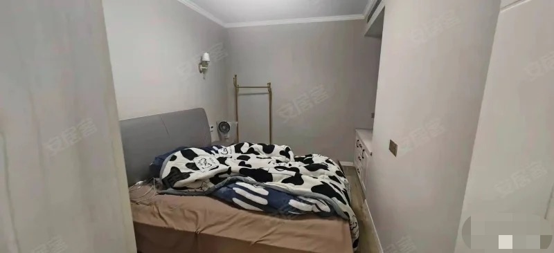 捡漏，满庭春，精装三房，成色新，代楼台，证满二，诚心出售