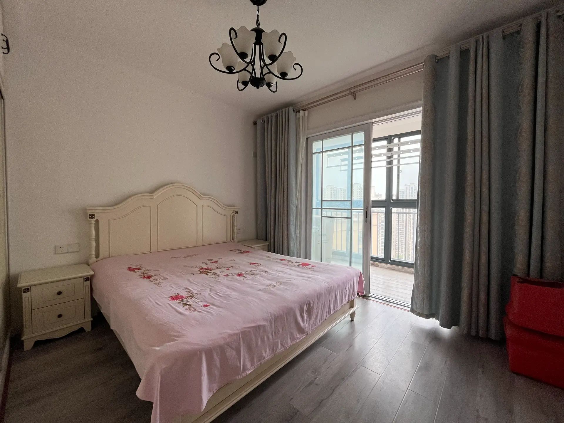 捡漏，城南，森林国际城，精装三房，边户，好楼层，证满二