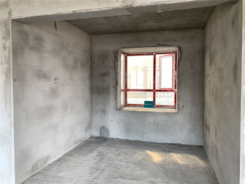 沔阳公馆毛坯三房中间楼层采光好对面就是 三中也很近