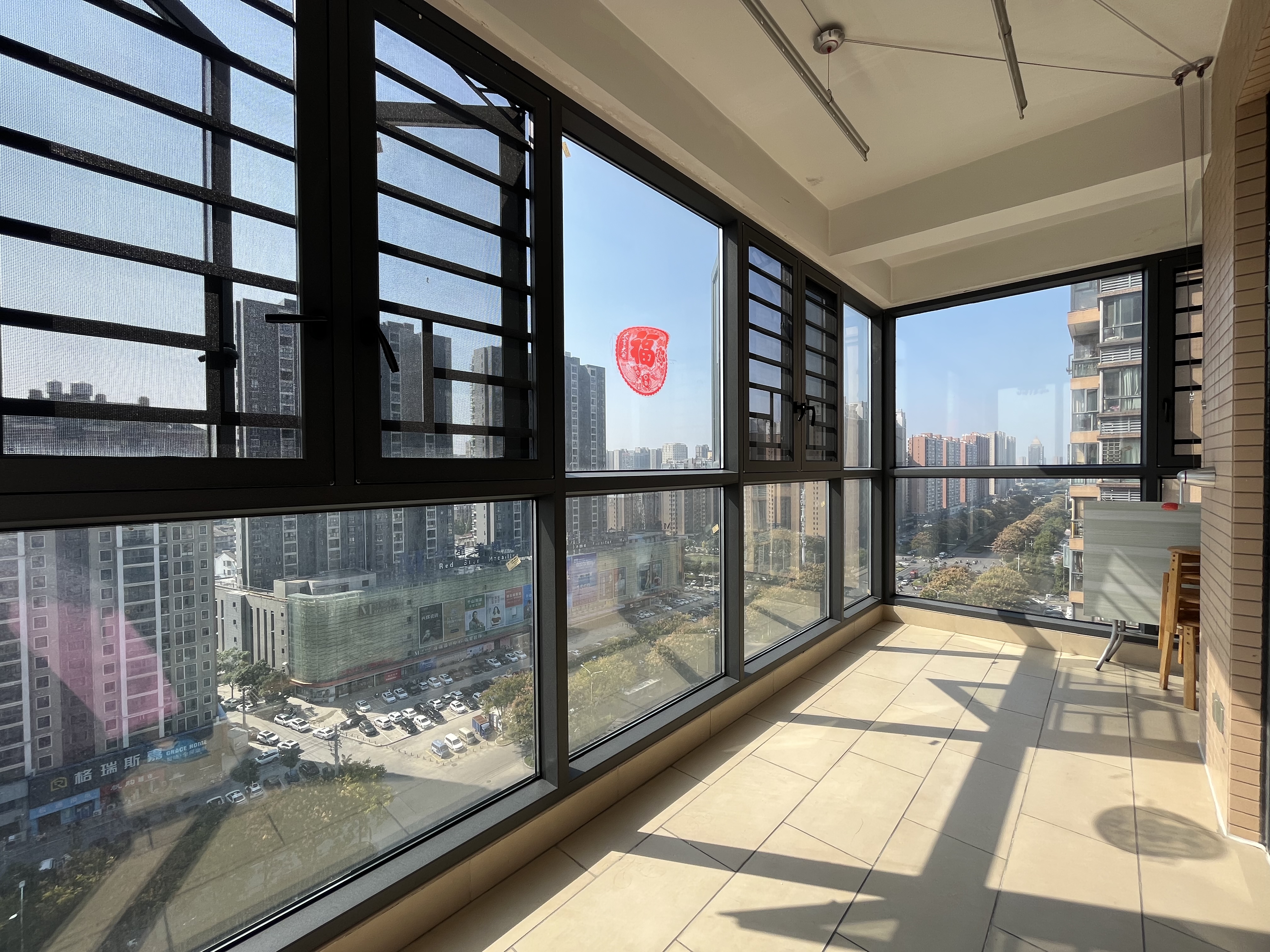 亿美国际公馆全新装修好楼层房东急售